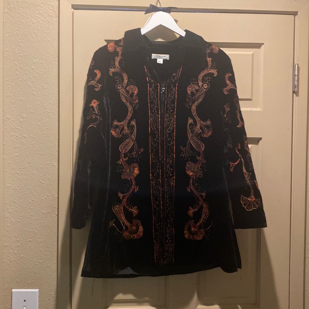 Fancy embroidered Coldwater Creek PM Velvet long clasp jacket
